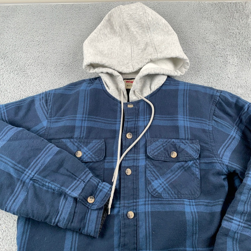 Wrangler Jacket Mens Small Blue Plaid Quilted Lined Hooded Flannel Shacket